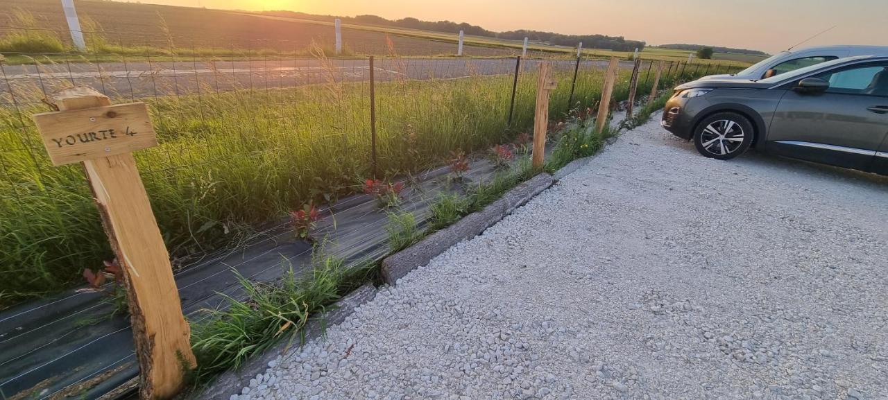Tente de luxe Yourtes 6 Personnes Proche Provins Et *